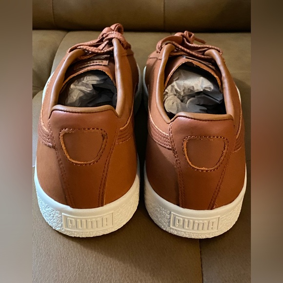 PUMA Clyde Autumn Sneakers Men’s Size 11 Auburn-Marshmellow Gold BrandNew in Box - Picture 3 of 7